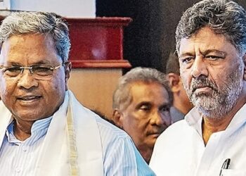 ಜನಪ್ರತಿನಿಧಿಗಳ ಫೋನ್ ಕರೆ ಸ್ವೀಕರಿಸದಿದ್ದರೆ ಅಧಿಕಾರಿಗಳಿಗೆ ಸಂಕಷ್ಟ: ರಾಜ್ಯ ಸರ್ಕಾರದಿಂದ ಹೊರಬಿತ್ತು ಖಡಕ್ ಆದೇಶ