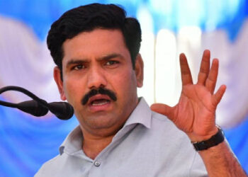 ಅಭಿವೃದ್ಧಿ ಶೂನ್ಯ, ಭ್ರಷ್ಟಾಚಾರವೇ ಸಾಧನೆ: ರಾಜ್ಯವನ್ನು ಕುಡುಕರ ತಾಣವಾಗಿಸಲು ಹೊರಟಿದೆ ಲಜ್ಜೆಗೆಟ್ಟ ಕಾಂಗ್ರೆಸ್ ಸರ್ಕಾರ : ಬಿ ವೈ ವಿಜಯೇಂದ್ರ ಆಕ್ರೋಶ