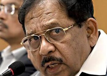 ನಾನು ಸಾಫ್ಟ್ ಇರಬಹುದು, ಆದ್ರೆ ವೀಕ್ ಅಲ್ಲ: ಟೀಕೆಗಳಿಗೆ ಜಗ್ಗುವ ಮಗ ನಾನಲ್ಲ ಎಂದು ಅಬ್ಬರಿಸಿದ ಗೃಹ ಸಚಿವ