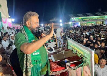 ಮುಂಬ್ರಾ ಮಾತ್ರವಲ್ಲ ಇಡೀ ಮಹಾರಾಷ್ಟ್ರವನ್ನೇ ಹಸುರುಮಯವಾಗಿಸುತ್ತೇವೆ: ಎಐಎಂಐಎಂ ರಾಜ್ಯಾಧ್ಯಕ್ಷ ಇಮ್ತಿಯಾಜ್ ಜಲೀಲ್. ಗುಡುಗು