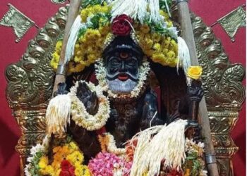 Tulunadigara believe God is a miracle man "Koragajja"..!