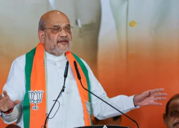 ಅಸ್ಸಾಂನಲ್ಲಿ ಬಿಜೆಪಿ ಮತ್ತೆ ಗೆದ್ದರೆ ನುಸುಳುಕೋರರಿಗೆ ಉಳಿಗಾಲವಿಲ್ಲ, ಒಬ್ಬೊಬ್ಬರನ್ನೂ ಹುಡುಕಿ ಗಡೀಪಾರು ಮಾಡುತ್ತೇವೆ: ಅಮಿತ್ ಶಾ ಎಚ್ಚರಿಕೆ