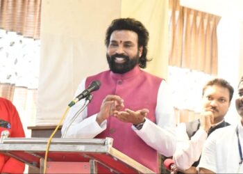 ಬಾಗಲಕೋಟೆ ಕಲ್ಲು ತೂರಾಟ ಪ್ರಕರಣ: NIA ತನಿಖೆಗೆ ಅಮಿತ್ ಶಾಗೆ ಶ್ರೀರಾಮುಲು ಪತ್ರ