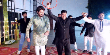 ಗನ್ ಹಿಡಿದು ‘ಕೈ’ ಮುಖಂಡ ಡ್ಯಾನ್ಸ್… ಕ್ರಮ ನಿಶ್ಚಿತ ಎಂದ ಗೃಹ ಸಚಿವ ಪರಮೇಶ್ವರ್