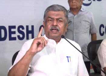 ವಂದೇ ಮಾತರಂಗೆ ರಾಷ್ಟ್ರಗೀತೆಯ ಸರಿಸಮಾನ ಸ್ಥಾನ ನೀಡುವುದು ಸಂವಿಧಾನ ವಿರೋಧಿ ಮತ್ತು ಅಪಾಯಕಾರಿ ನಡೆ: ಕೇಂದ್ರದ ವಿರುದ್ಧ ಬಿ.ಕೆ.ಹರಿಪ್ರಸಾದ್ ವಾಗ್ದಾಳಿ