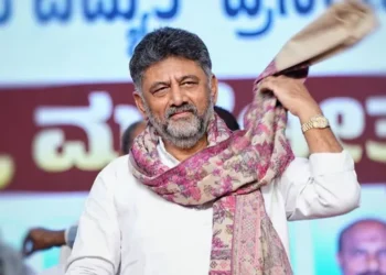ಇಂದು  ಡಿಸಿಎಂ ಡಿಕೆ ಶಿವಕುಮಾರ್ ದೆಹಲಿಗೆ – ರಾಜಕೀಯ ವಲಯದಲ್ಲಿ ಕುತೂಹಲ