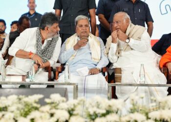 ದೆಹಲಿಗೆ ಕಳುಹಿಸಬೇಕಾದ ಕಪ್ಪ ಕಾಣಿಕೆ ಕಡಿಮೆ ಆಯ್ತಾ? ಸಾವಿರ ದಿನಗಳ ಸಂಭ್ರಮಕ್ಕೆ ಹೈಕಮಾಂಡ್ ಗೈರು ಹಾಜರಿ ಹಿಂದಿನ ಸ್ಫೋಟಕ ಸತ್ಯ ಬಿಚ್ಚಿಟ್ಟ ಬಿಜೆಪಿ