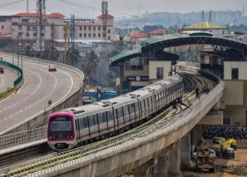 ಬೆಂಗಳೂರು ಮೆಟ್ರೋ ಪ್ರಯಾಣಿಕರಿಗೆ ದರ ಏರಿಕೆಯ ಬಿಸಿ: ಟಿಕೆಟ್ ದರ ಹೆಚ್ಚಳಕ್ಕೆ ಬಿ ಎಂ ಆರ್ ಸಿ ಎಲ್ ಅಸ್ತು, ಸರ್ಕಾರದ ಅಂಗಳಕ್ಕೆ ಚೆಂಡು