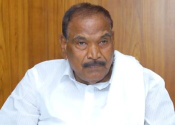 ಶರಣು ಸಲಗರ ಪತ್ನಿ ವಿಚಾರಕ್ಕೆ ಶಿವಲಿಂಗೇಗೌಡ ವಿಷಾದ: ನನ್ನನ್ನು ಕಳ್ಳ ಎಂದಿದ್ದಕ್ಕೆ ಸಿಟ್ಟಿಗೆದ್ದೆ ಎಂದ ಕೈ ಶಾಸಕ, ಇತ್ತ ಅಮಾನತಿಗೆ ಜೆಡಿಎಸ್ ಪಟ್ಟು