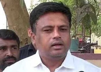 ಖರ್ಗೆ ಮಾತಿಗೂ ಕಿಮ್ಮತ್ತಿಲ್ಲ, ಯತೀಂದ್ರ ಅವರೇ ನಮ್ಮ ಸುಪ್ರೀಂ ಹೈಕಮಾಂಡ್: ಕೈ ಶಾಸಕ ಗಾಣಿಗ ರವಿ ವ್ಯಂಗ್ಯ