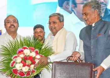 ಸ್ವಂತ ದುಡ್ಡಲ್ಲಿ ಫಾರಿನ್ ಟ್ರಿಪ್ ಹೋದ್ರೆ ತಪ್ಪೇನು? ವಿಪಕ್ಷಗಳ ಬಾಯಿ ಮುಚ್ಚಿಸಿದ ಯತೀಂದ್ರ ಸಿದ್ದರಾಮಯ್ಯ