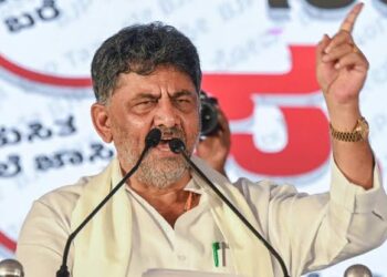 ವಿರೋಧ ವ್ಯಕ್ತಪಡಿಸುವವರ ಕ್ಷೇತ್ರದಲ್ಲಿ ಕಸವನ್ನೇ ತೆಗೆಸಲ್ಲ, ಬಿಜೆಪಿ ಶಾಸಕರೇ ಕಸ ಇಟ್ಟುಕೊಳ್ಳಲಿ, ಜನರಿಂದ ಉಗಿಸಿಕೊಳ್ಳಲಿ: ಡಿಸಿಎಂ ಡಿ.ಕೆ ಶಿವಕುಮಾರ್ ಗುಡುಗು