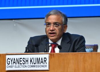 ಮುಖ್ಯ ಚುನಾವಣಾ ಆಯುಕ್ತರ ವಿರುದ್ಧ ಮಹಾಭಿಯೋಗ ನೋಟಿಸ್: ವಿರೋಧ ಪಕ್ಷಗಳ ಕ್ರಮ