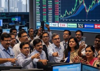 ಯುದ್ಧ ಭೀತಿ ನಡುವೆ ಭಾರತೀಯ ಷೇರು ಮಾರುಕಟ್ಟೆ ತಲ್ಲಣ: ಸೆನ್ಸೆಕ್ಸ್ 1700 ಪಾಯಿಂಟ್ ಕುಸಿತ