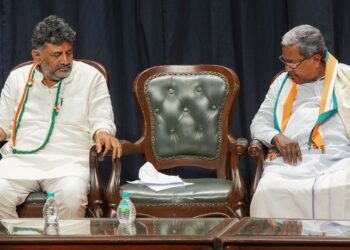 ರಾಜಕೀಯ ಚದುರಂಗದಾಟದಲ್ಲಿ ಡಿಕೆಶಿ ಸಿಎಂ ಕನಸಿಗೆ ಸದ್ಯಕ್ಕೆ ಬ್ರೇಕ್: ಹೈಕಮಾಂಡ್ ನಡೆಯಿಂದ ಬೇಸತ್ತ ಕನಕಪುರ ಬಂಡೆಯ ಮುಂದಿನ ನಡೆ ಏನು?