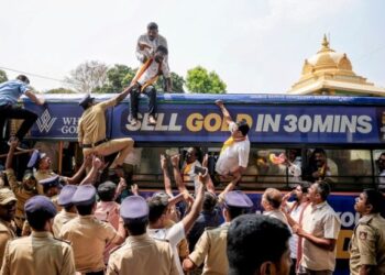 ಕನ್ನಡಿಗರ ಹೋರಾಟಕ್ಕೆ ಮಣಿದ ರೈಲ್ವೆ ಇಲಾಖೆ.. ಪರೀಕ್ಷೆಗಳು ಮುಂದೂಡಿಕೆ