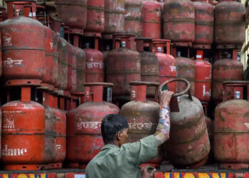 ಗ್ಯಾಸ್ ಬಳಕೆದಾರರಿಗೆ ಕೇಂದ್ರದ ಮಹತ್ವದ ಸ್ಪಷ್ಟನೆ: eKYC ಬಗ್ಗೆ ಗೊಂದಲ ನಿವಾರಣೆ