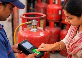 ಎಲ್‌ಪಿಜಿ ಗ್ರಾಹಕರೆ ಗಮನಿಸಿ: ಗ್ಯಾಸ್ ಸಬ್ಸಿಡಿ ಪಡೆಯಲು ಆಧಾರ್ ಬಯೋಮೆಟ್ರಿಕ್ ದೃಢೀಕರಣ ಕಡ್ಡಾಯ