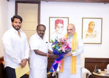 ಅಮಿತ್ ಶಾ ಬಳಿ ರಾಜ್ಯ ಕಮಲ ಪಡೆಯ ಜಾತಕ ಬಿಚ್ಚಿಟ್ಟ ಎಚ್ ಡಿ ಕೆ ಮೈತ್ರಿ ಧರ್ಮ ಪಾಲಿಸದ ನಾಯಕರ ಬಗ್ಗೆ ದೂರು!