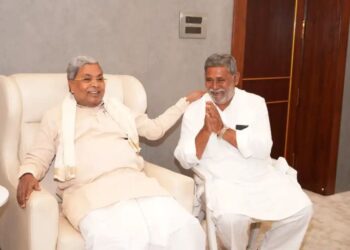 ಐಪಿಎಲ್ ಉಚಿತ ಟಿಕೆಟ್ ಎಫೆಕ್ಟ್ ಸಿಎಂ ಎದುರು ಕ್ರಿಕೆಟ್ ದಿಗ್ಗಜ ಕೈಮುಗಿದ ಫೋಟೋ ವೈರಲ್ ತೇಜಸ್ವಿ ಸೂರ್ಯ ಆಕ್ರೋಶ