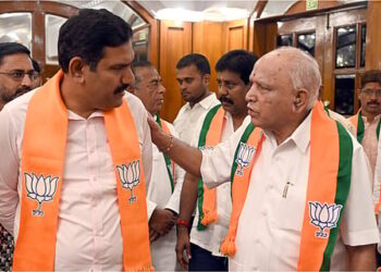 ಅಪ್ಪನ ಹಾದಿ ಹಿಡಿದ್ರಾ ವಿಜಯೇಂದ್ರ? ಸಮುದಾಯ ಬೆಂಬಲಕ್ಕೆ ಬಿವೈವಿ ಮನವಿ