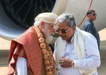 ಮೋದಿ ನನ್ನ ಕಿವಿಯಲ್ಲಿ ಆ ಮಾತು ಕೇಳಿದ್ರು : ಗುಟ್ಟು ರಟ್ಟು ಮಾಡಿ ರಾಜ್ಯ ರಾಜಕಾರಣದಲ್ಲಿ ಸಂಚಲನ ಮೂಡಿಸಿದ ಸಿಎಂ ಸಿದ್ದರಾಮಯ್ಯ