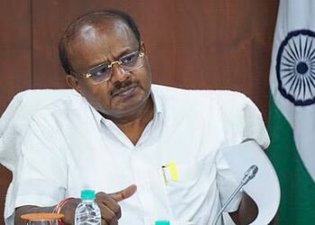 ಕೇಂದ್ರದತ್ತ ಬೊಟ್ಟು ಮಾಡುವ ಬದಲು ಆಟೋ ಚಾಲಕರಿಗೆ 6ನೇ ಗ್ಯಾರಂಟಿ ಕೊಡಿ ಸ್ವಾಮಿ : ಎಚ್ ಡಿ ಕುಮಾರಸ್ವಾಮಿ