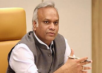 ದಲಿತರು ಅಲ್ಪಸಂಖ್ಯಾತರು ಈ ದೇಶದವರಲ್ಲ ಎಂದು ಹೇಳಿಬಿಡಿ ಬಿಜೆಪಿಗೆ ಸಚಿವ ಪ್ರಿಯಾಂಕ್ ಖರ್ಗೆ ನೇರ ಸವಾಲು