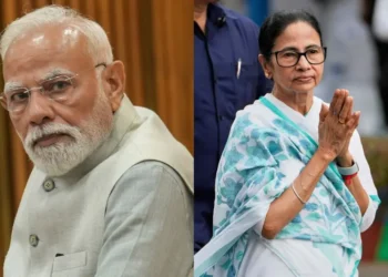 ದೀದಿ ನಾಡಲ್ಲಿ ನಮೋ ಅಲೆ : ಬಂಗಾಳದಲ್ಲಿ ಇನ್ನು ನಡೆಯಲ್ಲ ದೀದಿ ದರ್ಬಾರ್ ಬಿಜೆಪಿ ಅಧಿಕಾರಕ್ಕೆ ಬಂದರೆ ಮಹಿಳೆಯರ ಸುರಕ್ಷತೆ ಗ್ಯಾರಂಟಿ ಎಂದ ಮೋದಿ