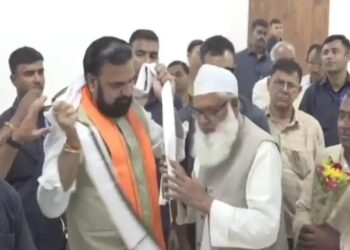 ಟೋಪಿ ಧರಿಸಲು ಮೌಲ್ವಿ ಎಷ್ಟೇ ಬಲವಂತ ಮಾಡಿದ್ರೂ ಬಗ್ಗದ ಬಿಹಾರ ಉಪಮುಖ್ಯಮಂತ್ರಿ: ಸಮ್ರಾಟ್ ಚೌಧರಿ ವಿಡಿಯೋ ಈಗ ಭಾರಿ ವೈರಲ್