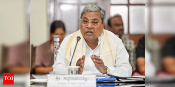 ಒಳ ಮೀಸಲಾತಿ ಜೇನುಗೂಡಿಗೆ ಕೈಹಾಕಿದ ರಾಜ್ಯ ಸರ್ಕಾರ: ದಶಕಗಳ ಹೋರಾಟಕ್ಕೆ ಕೊನೆಗೂ ಸಿಕ್ಕಿತು ಜಯ! ಯಾವ ಸಮುದಾಯಕ್ಕೆ ಎಷ್ಟು ಸಿಗಲಿದೆ ಪಾಲು? ಇಲ್ಲಿದೆ ಕಂಪ್ಲೀಟ್ ರಿಪೋರ್ಟ್!