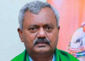 ತಾಜ್ ವೆಸ್ಟ್ ಎಂಡ್ ವಾಸಿ ಎಲೆಕ್ಷನ್ ಬಂದಾಗ ಜನರ ದಾಸ! ಹೆಚ್ ಡಿ ಕುಮಾರಸ್ವಾಮಿ ವಿರುದ್ಧ ಸಿಡಿದೆದ್ದ ಶಾಸಕ ಎಸ್ ಟಿ ಸೋಮಶೇಖರ್