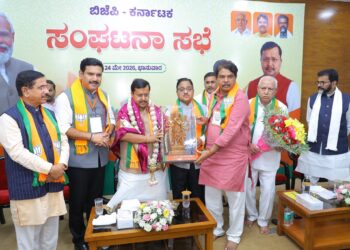 ದಕ್ಷಿಣದ ಹೆಬ್ಬಾಗಿಲು ಕರ್ನಾಟಕದ ಮೇಲೆ ಬಿಜೆಪಿ ಹೈಕಮಾಂಡ್ ಹದ್ದಿನ ಕಣ್ಣು;ಯಡಿಯೂರಪ್ಪ ನಿವಾಸದಲ್ಲಿ ಹೈಕಮಾಂಡ್ ರಣತಂತ್ರ: ರಾಜ್ಯ ಬಿಜೆಪಿಗೆ ಹೊಸ ಕಳೆ ತಂದ ನಿತಿನ್ ನಬಿನ್ ಭೇಟಿ
