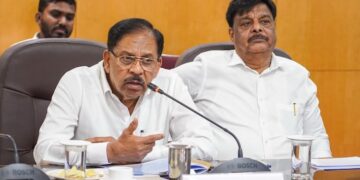 ಡಿಕೆ ಶಿವಕುಮಾರ್ ಗೆ ಸಿಎಂ ಆಗುವ ಅರ್ಹತೆ ಇಲ್ಲ : ಕಾಂಗ್ರೆಸ್ ನಾಯಕರಲ್ಲಿ ಕರ್ನಾಟಕ ಕಟ್ಟುವ ತಾಕತ್ತಿಲ್ಲ ಚೇತನ್ ಅಹಿಂಸಾ ಆಕ್ರೋಶ