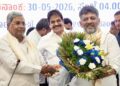 ಕರ್ನಾಟಕಕ್ಕೆ ಹೊಸ ಸಾರಥಿ : ಒಂದೇ ಕಾರಿನಲ್ಲಿ ರಾಜಭವನಕ್ಕೆ ತೆರಳಿ ಒಗ್ಗಟ್ಟು ಪ್ರದರ್ಶಿಸಿದ ಸಿದ್ದು ಡಿಕೆಶಿ ಜೋಡಿ