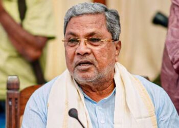 ಸಂವಿಧಾನ ಉಳಿಸಲು ಈಗಲೇ ಎಚ್ಚೆತ್ತುಕೊಳ್ಳಿ – ಪ್ರಜಾಪ್ರಭುತ್ವ ಹೋದರೆ ಗುಲಾಮಗಿರಿ ಗ್ಯಾರಂಟಿ: ಮತದಾರರ ಪಟ್ಟಿ ಪರಿಷ್ಕರಣೆ ಹೆಸರಲ್ಲಿ ಬಿಜೆಪಿಯ ಮತ ದ್ರೋಹದ ವಿರುದ್ಧ ಸಿದ್ದರಾಮಯ್ಯ ಗುಡುಗು
