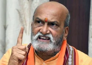 ರಾಮಾಯಣದ ಬಗ್ಗೆ ಅಪಹಾಸ್ಯ ಭಗವಾನ್ ನಾಲಿಗೆ ಸೀಳುವ ಖಡಕ್ ಎಚ್ಚರಿಕೆ ರವಾನಿಸಿದ ಮುತಾಲಿಕ್