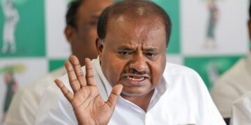 ಆತ್ಮಸಾಕ್ಷಿ ಮಾರಿಕೊಂಡವರ ಪಟ್ಟಿ ನನ್ನ ಬಳಿ ಇದೆ : ದ್ರೋಹಿಗಳ ಮುಖವಾಡ ಕಳಚಲು ಇದೊಂದು ಪರೀಕ್ಷೆ; ಅಡ್ಡ ಮತದಾನ ಮಾಡಿದವರ ವಿರುದ್ಧ ಎಚ್ ಡಿ ಕೆ ಆಕ್ರೋಶ