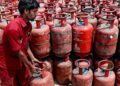 LPG ಗ್ಯಾಸ್ ಸಿಲಿಂಡರ್ ಬಳಕೆದಾರರಿಗೆ ಎಚ್ಚರಿಕೆ; ಇ-ಕೆವೈಸಿ ಮಾಡದಿದ್ದರೆ ಸಬ್ಸಿಡಿ ಬಂದ್ ಸಾಧ್ಯತೆ