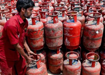 LPG ಗ್ಯಾಸ್ ಸಿಲಿಂಡರ್ ಬಳಕೆದಾರರಿಗೆ ಎಚ್ಚರಿಕೆ; ಇ-ಕೆವೈಸಿ ಮಾಡದಿದ್ದರೆ ಸಬ್ಸಿಡಿ ಬಂದ್ ಸಾಧ್ಯತೆ