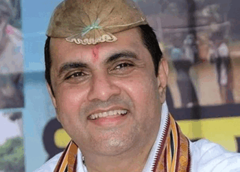 ಬಿಜೆಪಿ ಬಿಟ್ಟು ಹಸ್ತ ಹಿಡಿಯುತ್ತಾರಾ ಪ್ರಮೋದ್ ಮಧ್ವರಾಜ್? ಕರಾವಳಿ ರಾಜಕೀಯದಲ್ಲಿ ದಿಢೀರ್ ಸಂಚಲನ ಮೂಡಿಸಿದ ಹೇಳಿಕೆಯ ಹಿಂದಿನ ರಹಸ್ಯವೇನು?