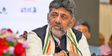 10 ಗಂಟೆ ದಾಟಿದರೆ ಹಾಜರಾತಿ ಗೋವಿಂದ – ಕಚೇರಿ ಬಾಗಿಲಲ್ಲೇ ಡಿಜಿಟಲ್ ಲಾಕ್: ರಾಜ್ಯ ಸರ್ಕಾರಿ ನೌಕರರ ಅಡ್ಡಾದಿಡ್ಡಿ ಆಟಕ್ಕೆ ಬ್ರೇಕ್