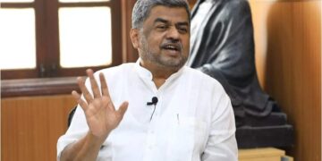 ಪಾಕ್ ಅಧಿಕಾರಿಗಳ ಜೊತೆ ರಹಸ್ಯ ಸಭೆ ಆರೋಪ- ಹರಿಪ್ರಸಾದ್ ಆರೋಪಕ್ಕೆ ರಾಮ್ ಮಾಧವ್ ಗರಂ: ಕ್ಷಮೆ ಕೇಳದಿದ್ದರೆ ಕಾನೂನು ಸಮರ ಗ್ಯಾರಂಟಿ