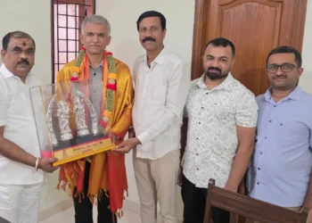 ರಾಜಕೀಯ ಒತ್ತಡಕ್ಕೆ ಅಂಜಬೇಡಿ, ಒತ್ತುವರಿ ಮುಕ್ತ ಬೆಂಗಳೂರಿಗೆ ಕರವೇ ಸಾಥ್ :ಪಾದಚಾರಿಗಳ ಹಿತರಕ್ಷಣೆಗೆ ನಿಂತ ಕೃಷ್ಣಬೈರೇಗೌಡರಿಗೆ ನಾರಾಯಣಗೌಡರ ಜೈಕಾರ