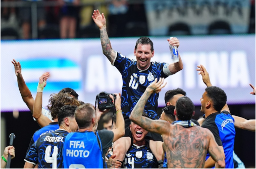 Argentina celebrate reaching back-to-back final