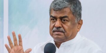 ಧರ್ಮೇಂದ್ರ ಪ್ರಧಾನ್ ರಾಜೀನಾಮೆ ಕೇವಲ ನಾಟಕ, ಮಕ್ಕಳ ಮೇಲೆ ಹಲ್ಲೆ ಮಾಡಿಸಿದ ಅಮಿತ್ ಶಾ ರಾಜೀನಾಮೆ ಕೊಡಲಿ: ಬಿ ಕೆ ಹರಿಪ್ರಸಾದ್ ಆಕ್ರೋಶ
