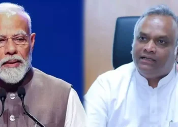 ಟೆಲಿಪ್ರಾಂಪ್ಟರ್ ಇಲ್ಲದೆ ವಂದೇ ಮಾತರಂ ಹಾಡಿ ತೋರಿಸಲಿ -ಮೋದಿ ಮತ್ತು ಅಮಿತ್ ಶಾ ಸಂಪೂರ್ಣ ಗೀತೆ ಹಾಡಿದರೆ ಸಚಿವ ಸ್ಥಾನಕ್ಕೆ ರಾಜೀನಾಮೆ ನೀಡುತ್ತೇನೆ ಎಂದ ಪ್ರಿಯಾಂಕ್ ಖರ್ಗೆ