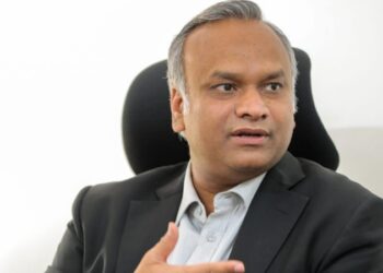 ಇಂಟರ್ನೆಟ್ ಹೀರೋಗಳಾಗಬೇಡಿ ಪೊಲೀಸರಿಗೆ ಮಾಹಿತಿ ನೀಡಿ: ಅಕ್ರಮ ವಲಸಿಗರ ವೀಡಿಯೊ ಹರಿಬಿಡುವವರಿಗೆ ಸಚಿವ ಪ್ರಿಯಾಂಕ್ ಖರ್ಗೆ ಖಡಕ್ ಎಚ್ಚರಿಕೆ