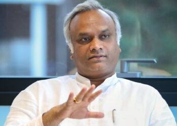 ವಾಲ್ಮೀಕಿ ಹಗರಣ- ಸದನದಲ್ಲಿ ಸಾಕ್ಷಿ ನೀಡಲು ಯೋಗ್ಯತೆ ಇಲ್ಲದವರು ಈಗ ಪಾದಯಾತ್ರೆ ಮಾಡ್ತಿದ್ದಾರೆ: ಕುರ್ಚಿ ಉಳಿಸಿಕೊಳ್ಳಲು ಬಿಜೆಪಿ ನಾಯಕರ ಪಾದಯಾತ್ರೆ ನಾಟಕ- ಸಚಿವ ನಾಗೇಂದ್ರ ಪರ ಪ್ರಿಯಾಂಕ್ ಖರ್ಗೆ ಬ್ಯಾಟಿಂಗ್