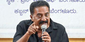 ಮೂಲಭೂತ ಹಕ್ಕಿಗಾಗಿ ನಮ್ಮನ್ನು ಭಿಕ್ಷೆ ಬೇಡಿಸಬೇಡಿ: ವಲಸೆ ಹೋದ ಬಡವರು ಮಂಗಳ ಗ್ರಹಕ್ಕೇನೂ ಹೋಗಿಲ್ಲ – ಚುನಾವಣಾ ಆಯೋಗದ ಎಸ್‌ಐಆರ್ ವಿರುದ್ಧ ನಟ ಪ್ರಕಾಶ್ ರಾಜ್ ಆಕ್ರೋಶ